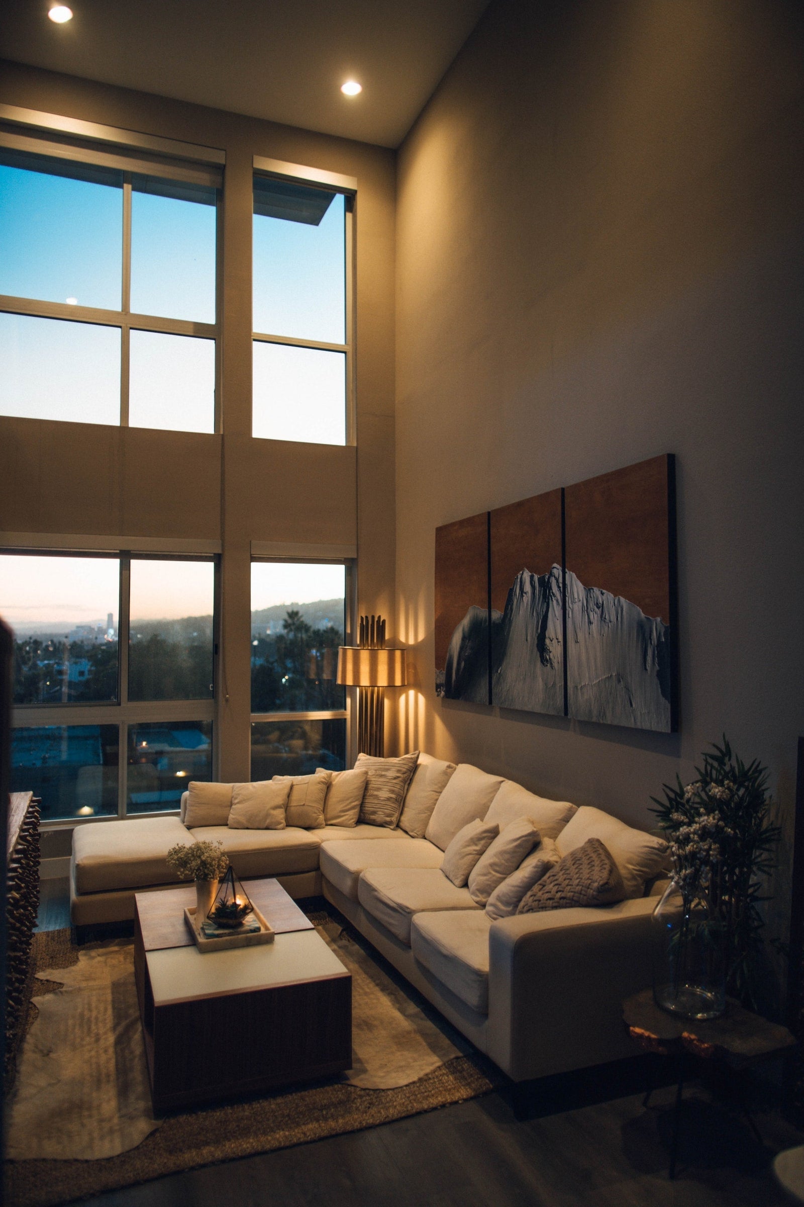 5 Awesome Living Room Ceiling Lighting Ideas - LiquidLEDs™
